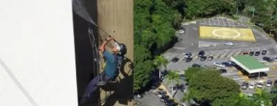 La imagen 4 de la Empresa CORPORACIÓN 10313 C.A. Servicio Integral de Limpieza y Mantenimiento de Fachadas en Caracas M