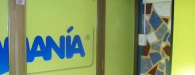 La imagen 2 de la Empresa OFIMANIA Utiles Escolares en Valencia G